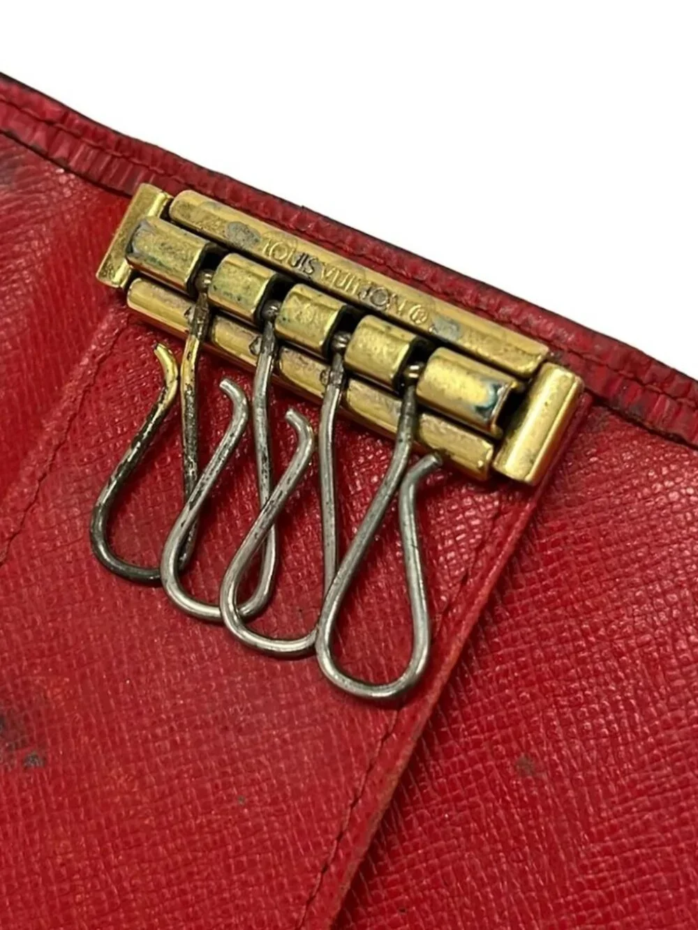 Louis Vuitton accessories	none note	